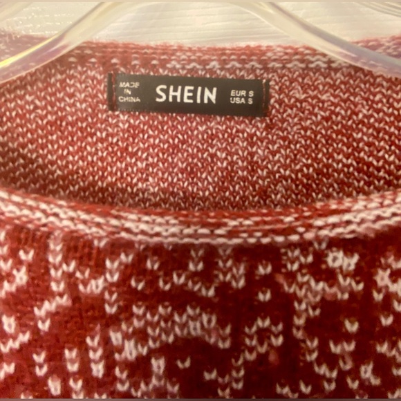 Women’s SHEIN Size Small Red and White Star Sweater with flare sleeves - Picture 3 of 4